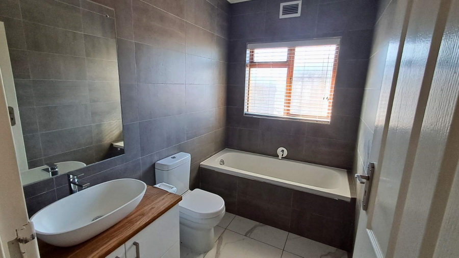 3 Bedroom Property for Sale in Morgenster Heights Western Cape